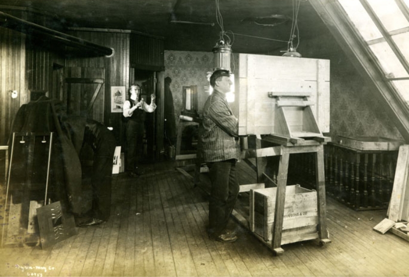 Photography with full plate camera in 1903