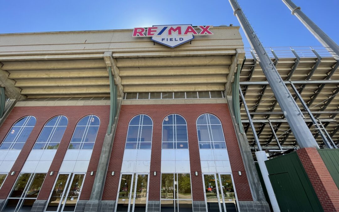 Edmonton Signage remax field